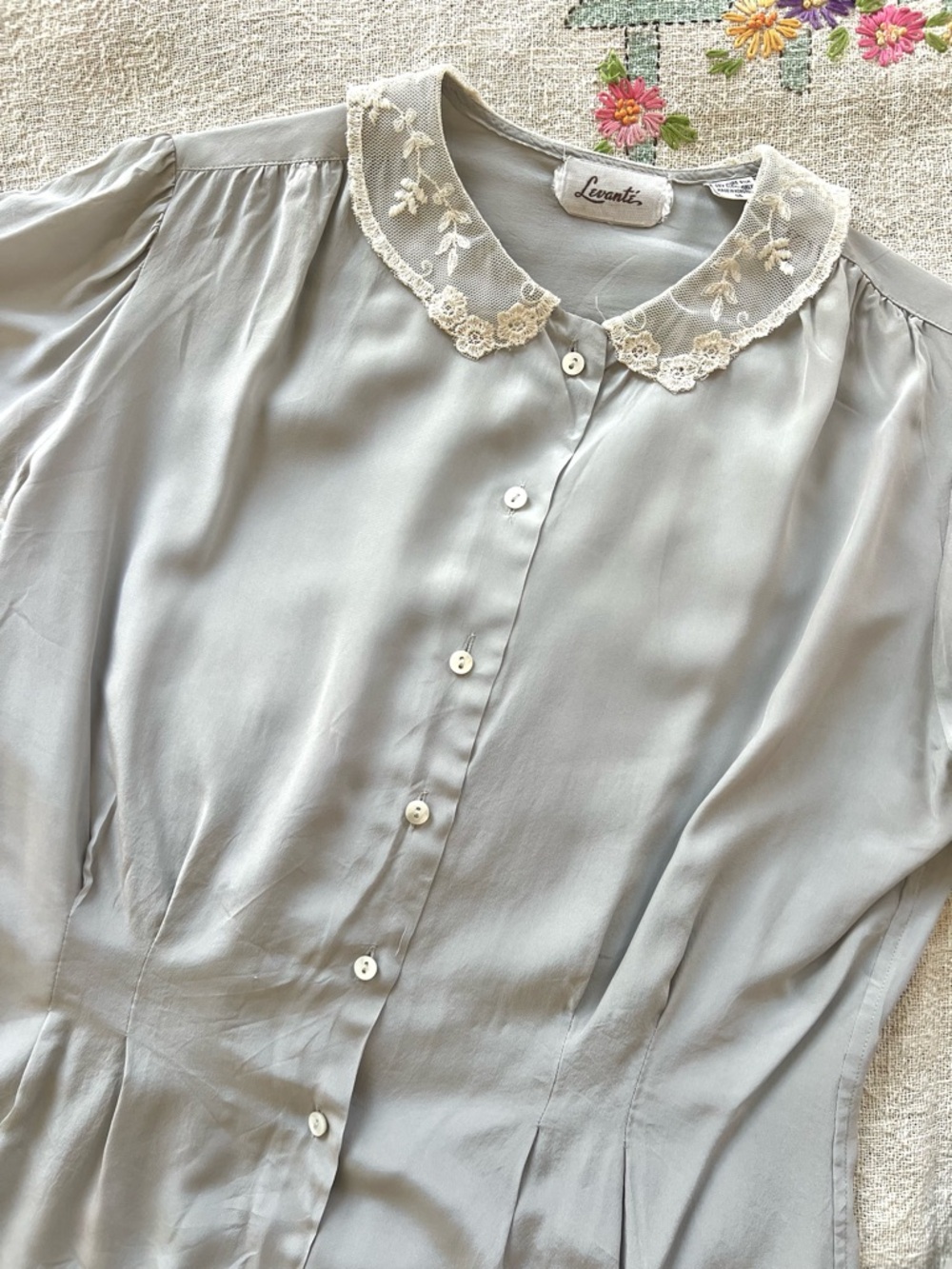 Vintage 1980s 100% Silk Blouse Blue-Grey Embroidered Lace Peter Pan Collar